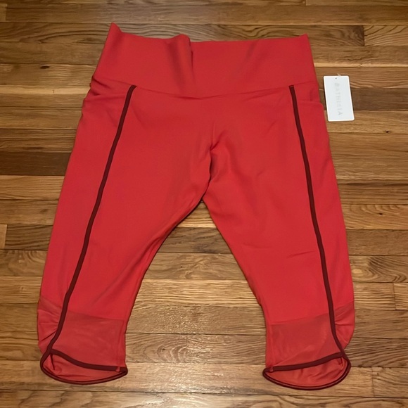 Athleta Pants - Athleta Salutation Stash Pocket II Salmon/Red High-Waisted Capri Leggings